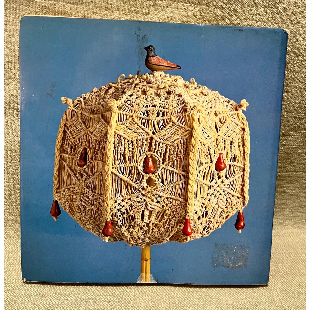 1979 Magnificent Macramé Pattern Book Hardcover Marie-Jeanine Solvit 50 Projects